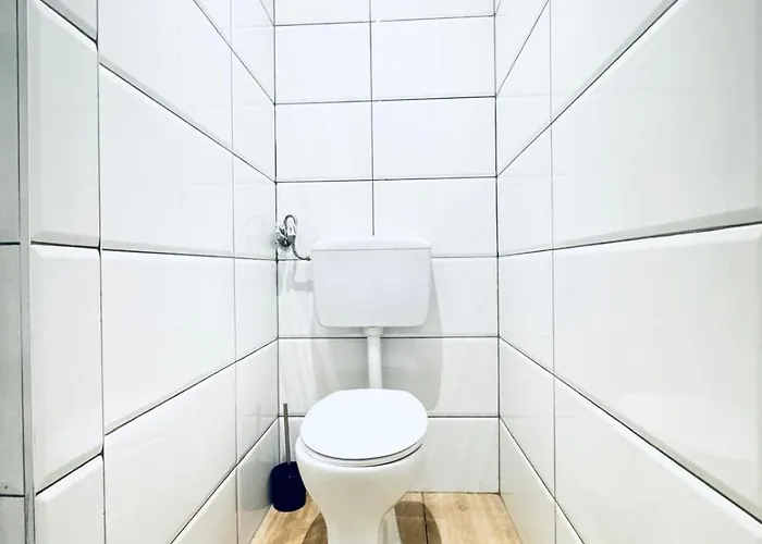 Elegant & 5br Shared In Apartman *