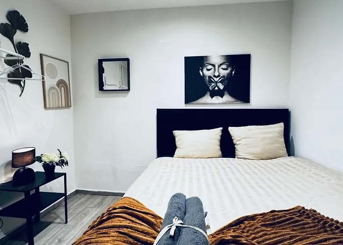 Apartman Elegant & 5br Shared In Bécs