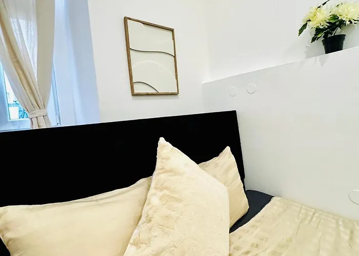 Elegant & 5br Shared In Apartman Bécs