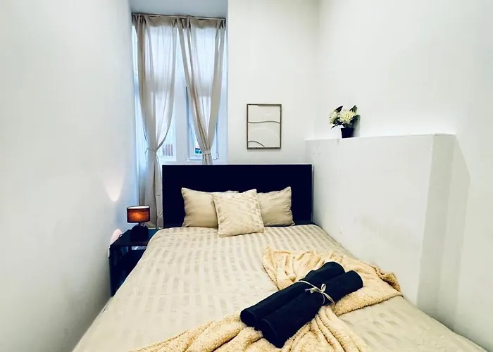 Apartman Elegant & 5br Shared In Bécs