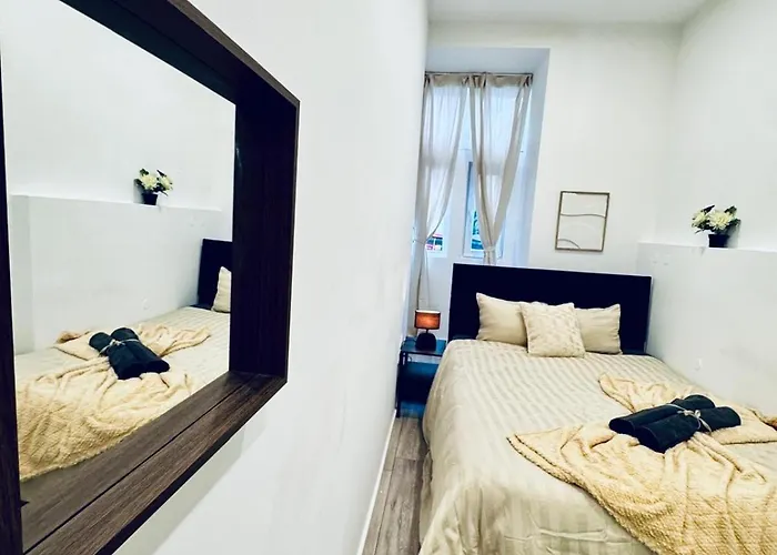Elegant & 5br Shared In Bécs