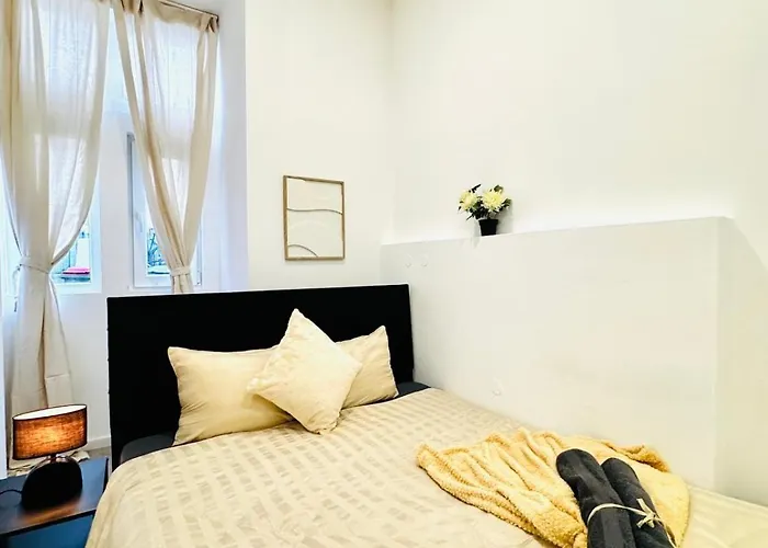 Elegant & 5br Shared In Apartman Bécs