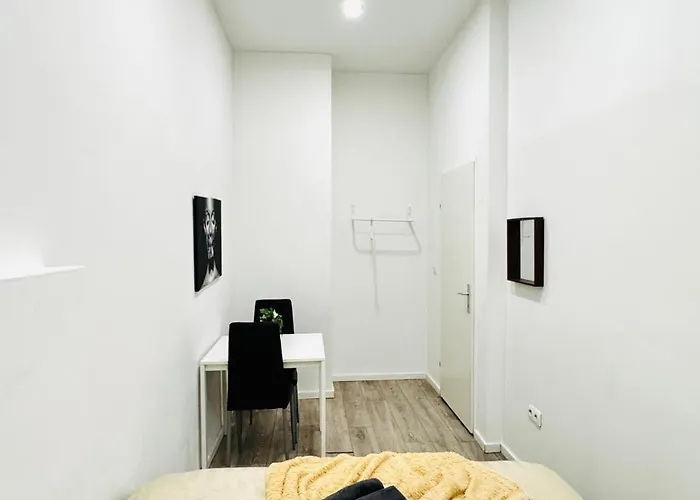 Elegant & 5br Shared In Apartman