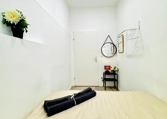 Elegant & 5br Shared In