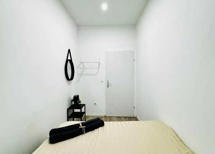 Elegant & 5br Shared In Apartman *