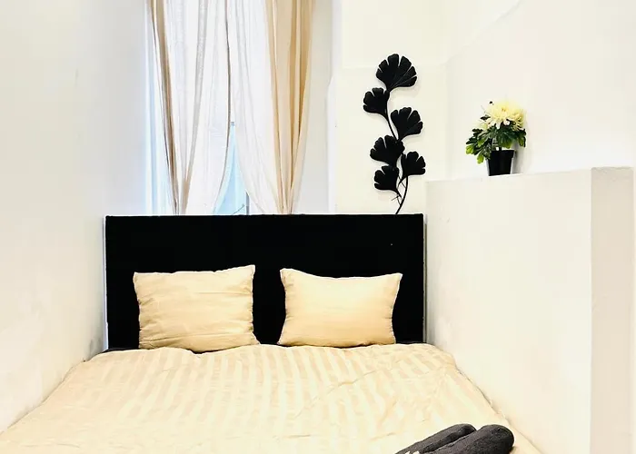 Elegant & 5br Shared In Apartman Bécs