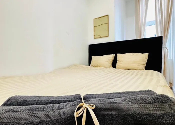 Apartman Elegant & 5br Shared In Bécs