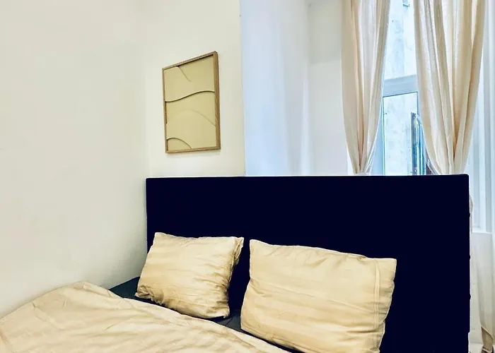 Elegant & 5br Shared In